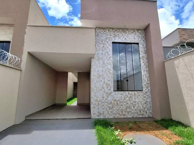 #10 - Casa para Venda em Aparecida de Goiânia - GO - 2